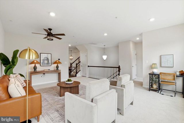 10102 DORSEY LN, Lanham, MD 20706