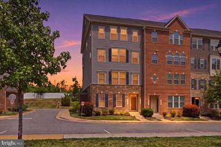 10102 DORSEY LN, Lanham, MD 20706