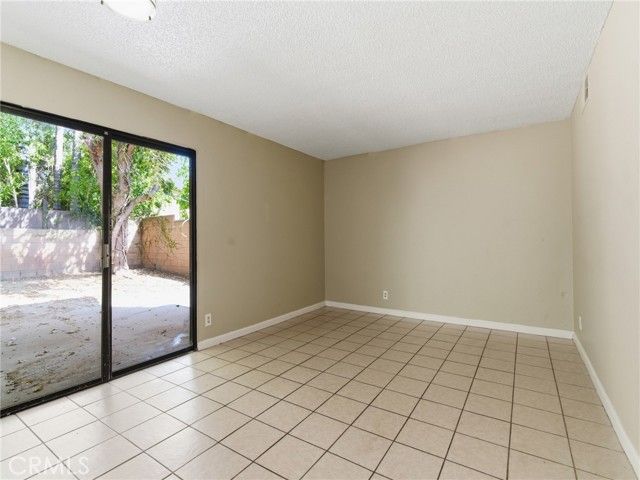 19745 Lull Street, Winnetka (los Angeles), CA 91306