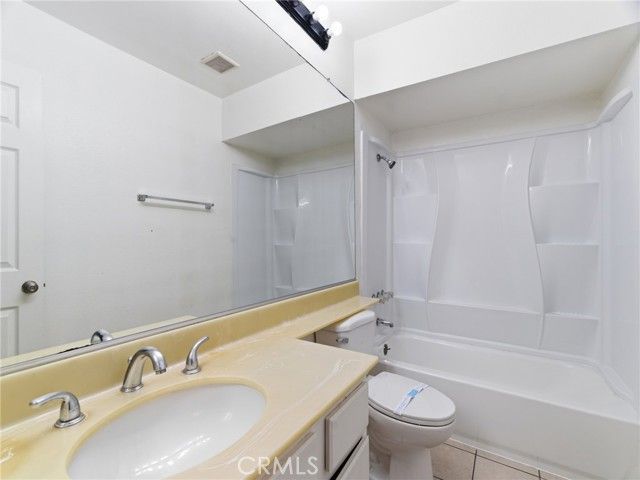 19745 Lull Street, Winnetka (los Angeles), CA 91306