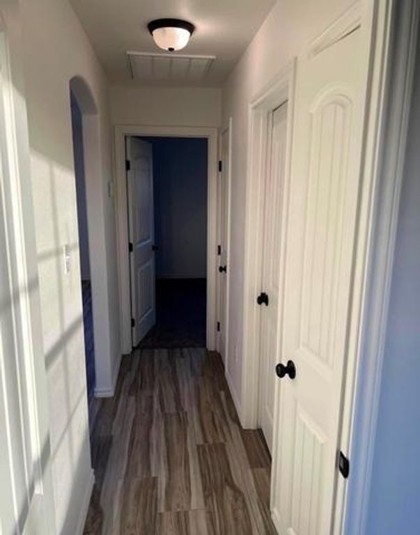 Image 7 of property listing at 1617 Cloud Street, San Angelo, TX 76905
