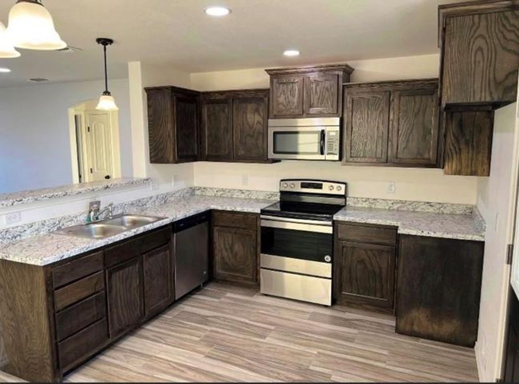 Image 8 of property listing at 1617 Cloud Street, San Angelo, TX 76905