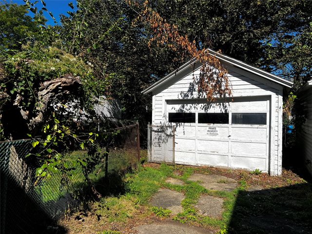 2925 COCHRAN Street, Erie, PA 16508