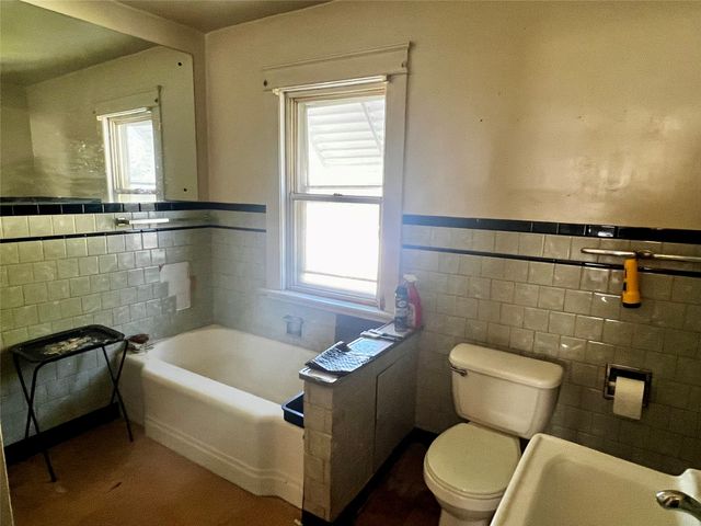 2925 COCHRAN Street, Erie, PA 16508