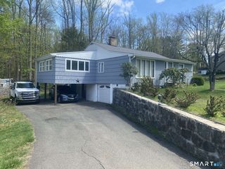 7 Thaddeus Avenue, Danbury, CT 06811