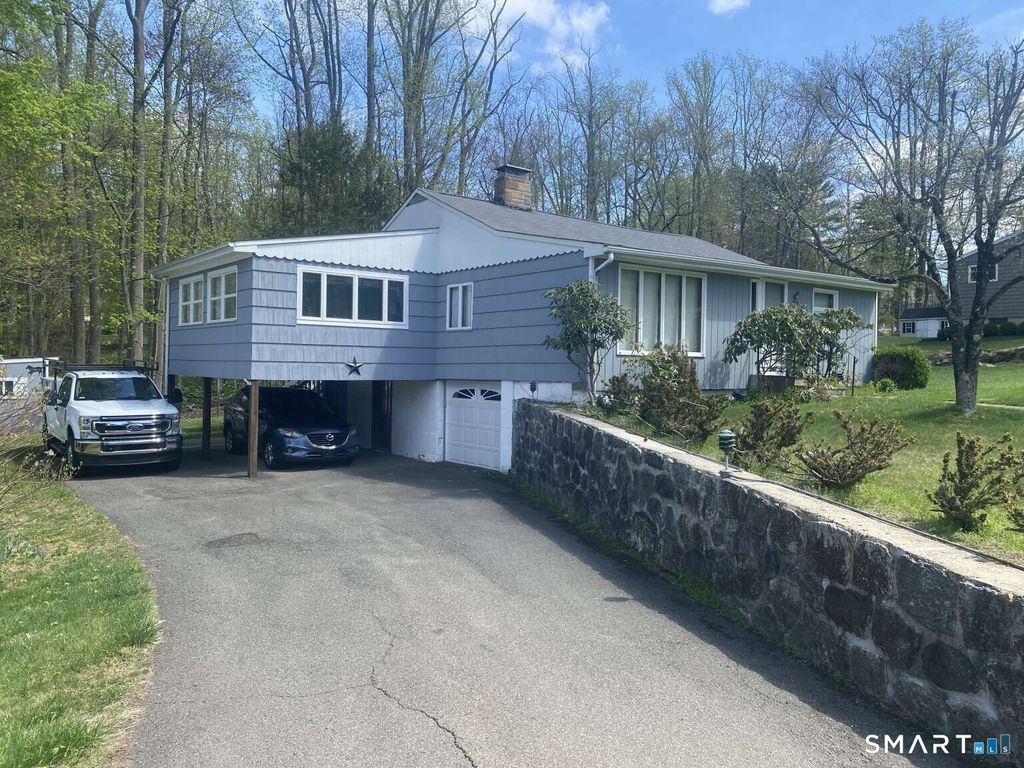 7 Thaddeus Avenue, Danbury, CT 06811