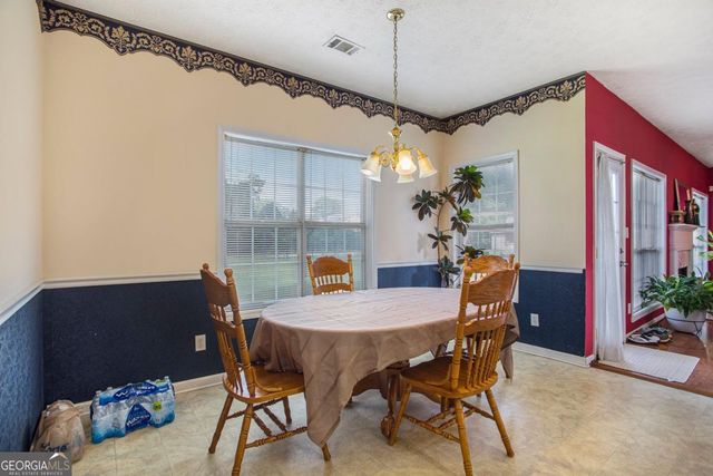 252 Essex Place, Ellenwood, GA 30294