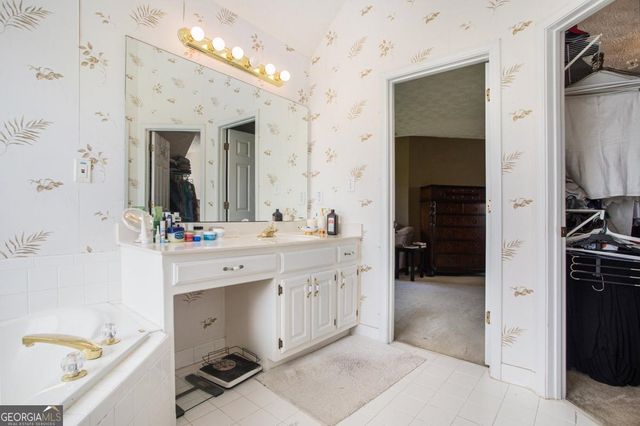 252 Essex Place, Ellenwood, GA 30294