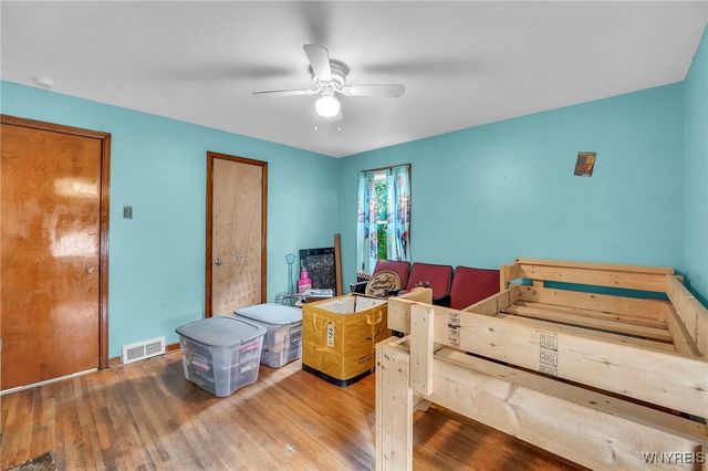 211 Hyde Park Boulevard, Niagara Falls, NY 14303