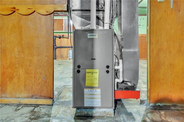 211 Hyde Park Boulevard, Niagara Falls, NY 14303