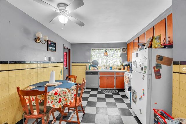 211 Hyde Park Boulevard, Niagara Falls, NY 14303