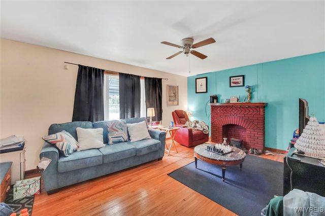 211 Hyde Park Boulevard, Niagara Falls, NY 14303