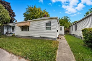 211 Hyde Park Boulevard, Niagara Falls, NY 14303