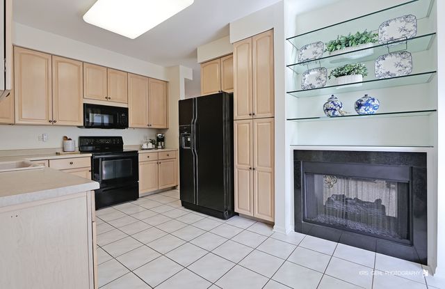 20 Trafalgar Square 304, Lincolnshire, IL 60069