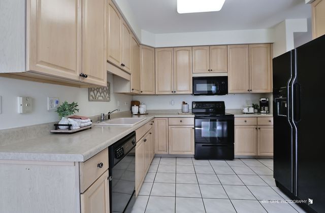 20 Trafalgar Square 304, Lincolnshire, IL 60069