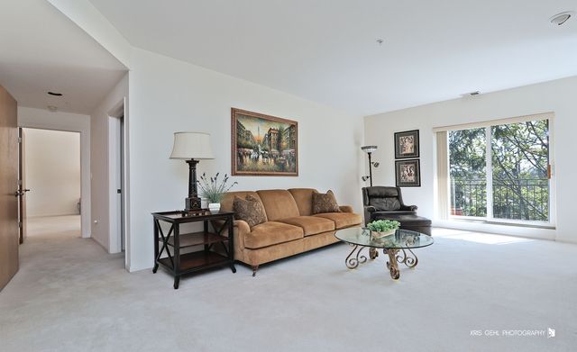 20 Trafalgar Square 304, Lincolnshire, IL 60069
