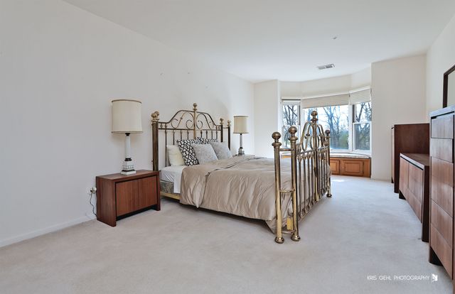 20 Trafalgar Square 304, Lincolnshire, IL 60069