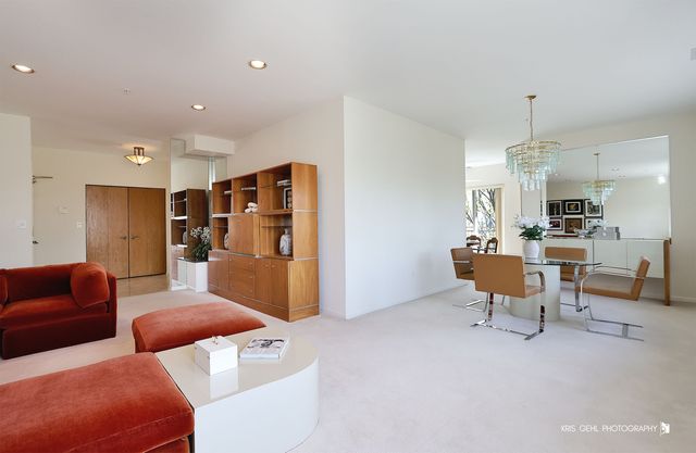 20 Trafalgar Square 304, Lincolnshire, IL 60069
