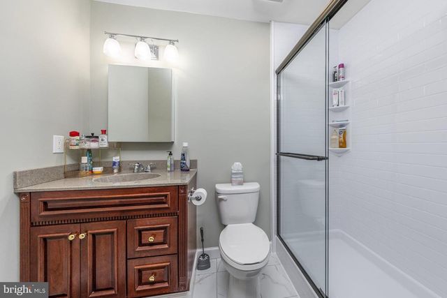 14 HICKORY LN, Swedesboro, NJ 08085