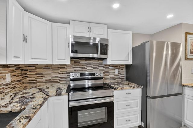 2101 W Woolbright Road J107, Boynton Beach, FL 33426