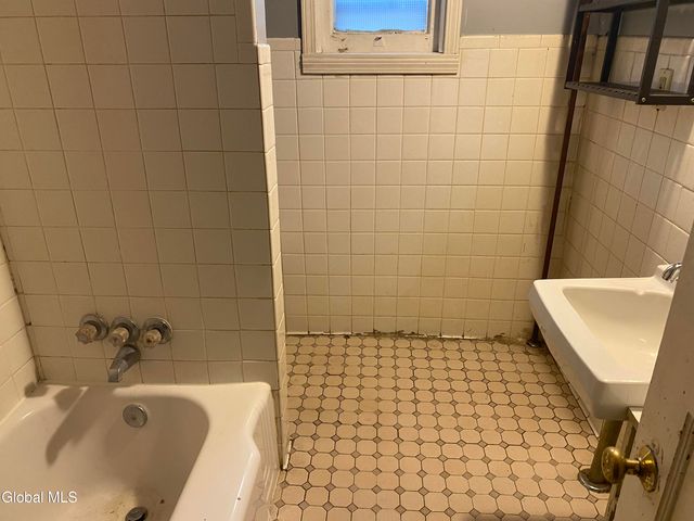 1118 3rd Avenue, Schenectady, NY 12303