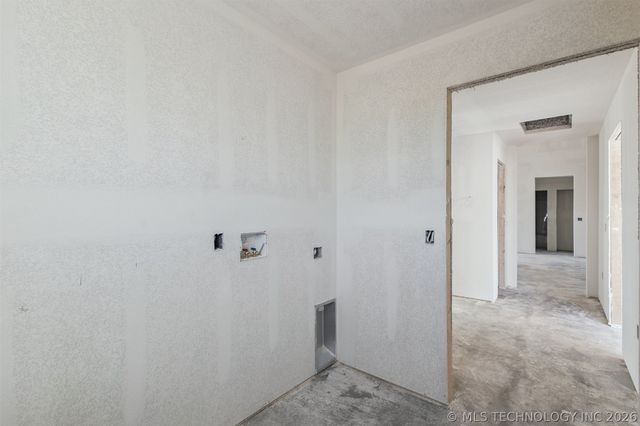 2010 N Everly Drive, Tahlequah, OK 74464