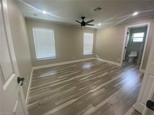 525 11th CT, Cape Coral, FL 33990