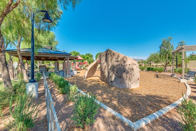 3210 S Mingus Drive, Chandler, AZ 85286