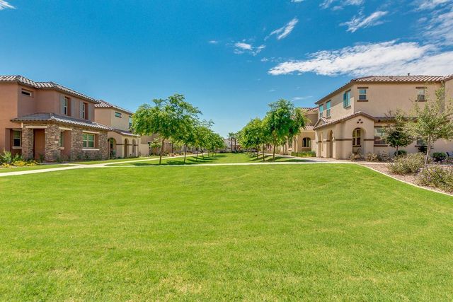 3210 S Mingus Drive, Chandler, AZ 85286