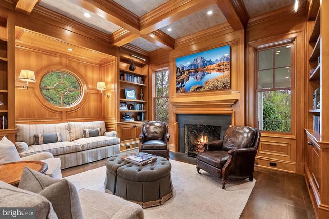 6529 SOTHORON RD, Mclean, VA 22101