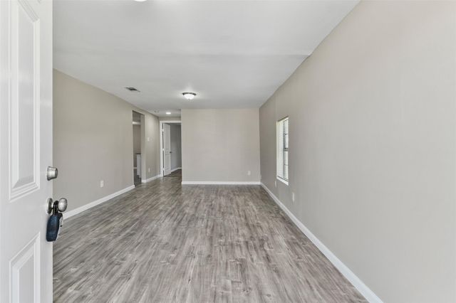 6905 Speaker Street, Hitchcock, TX 77563