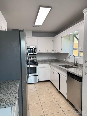 6220 Chablis Ln, Pensacola, FL 32504