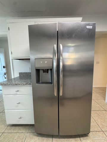 6220 Chablis Ln, Pensacola, FL 32504