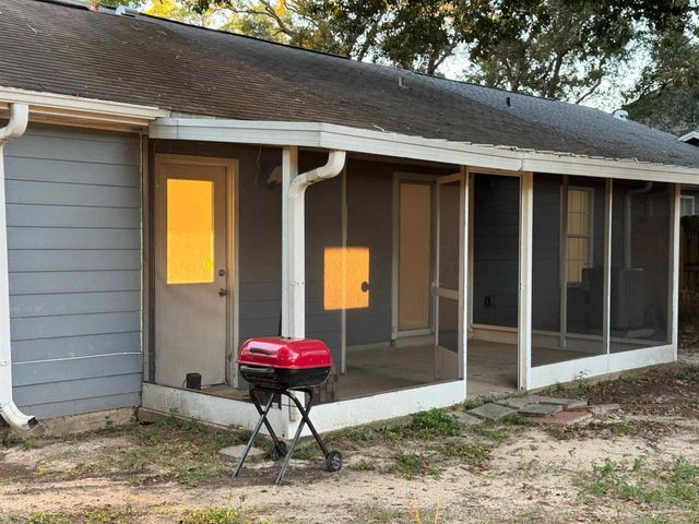 6220 Chablis Ln, Pensacola, FL 32504