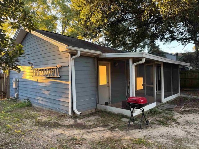 6220 Chablis Ln, Pensacola, FL 32504