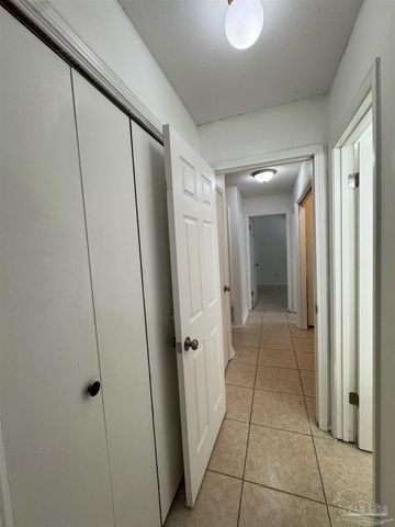 6220 Chablis Ln, Pensacola, FL 32504