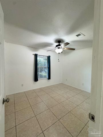 6220 Chablis Ln, Pensacola, FL 32504