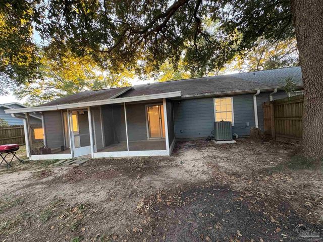 6220 Chablis Ln, Pensacola, FL 32504