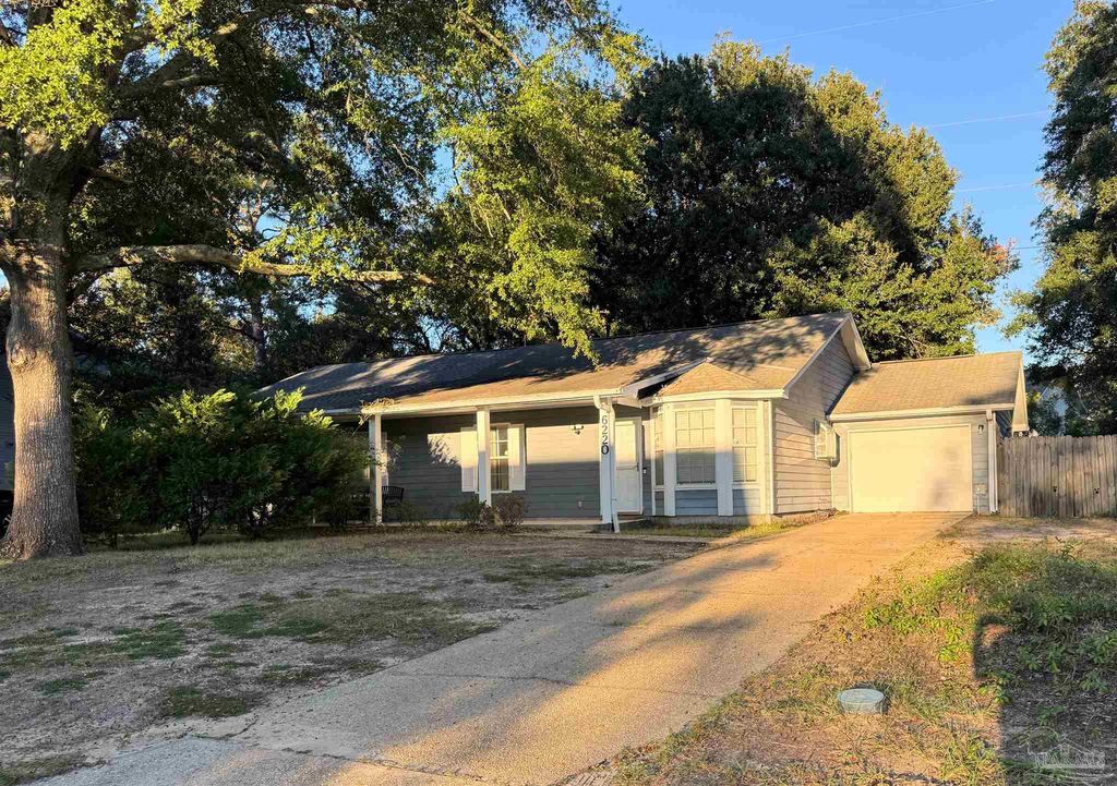 6220 Chablis Ln, Pensacola, FL 32504