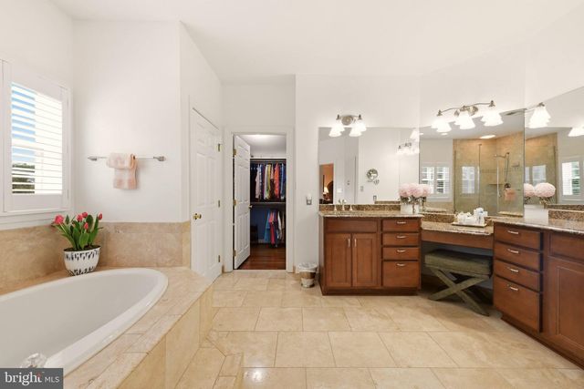 16522 HARBOUR TOWN DR, Ashton, MD 20861