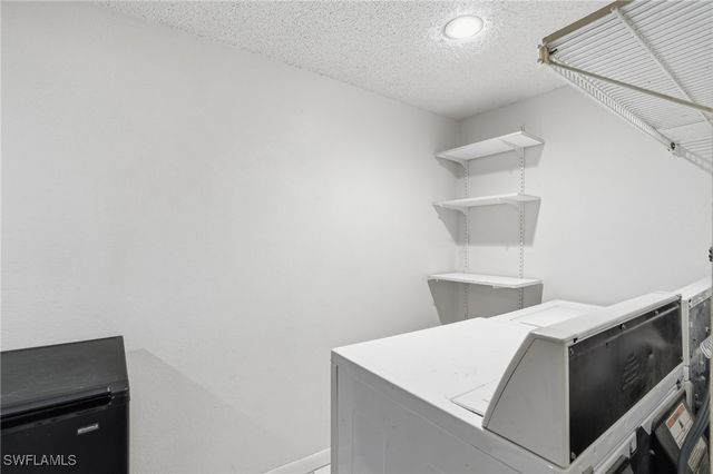 4029 Sandlewood LN 2, Fort Myers, FL 33907