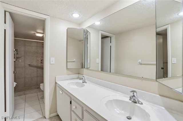 4029 Sandlewood LN 2, Fort Myers, FL 33907