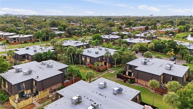 4029 Sandlewood LN 2, Fort Myers, FL 33907