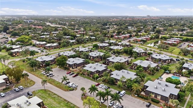 4029 Sandlewood LN 2, Fort Myers, FL 33907