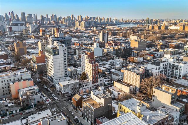 2809 39th Avenue 4C, Long Island City, NY 11101