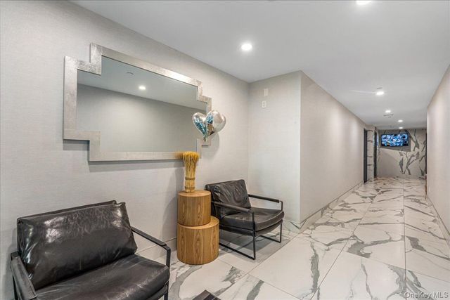 2809 39th Avenue 4C, Long Island City, NY 11101