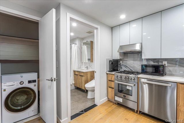 2809 39th Avenue 4C, Long Island City, NY 11101