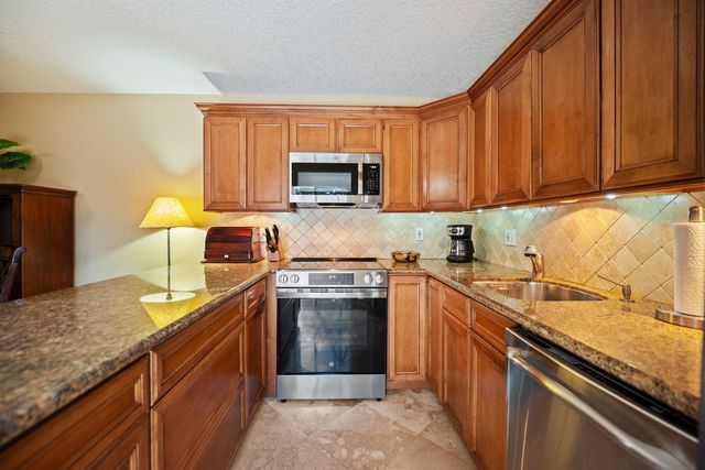 2874 Waterford Drive S, Deerfield Beach, FL 33442