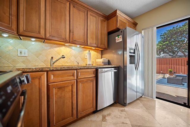 2874 Waterford Drive S, Deerfield Beach, FL 33442