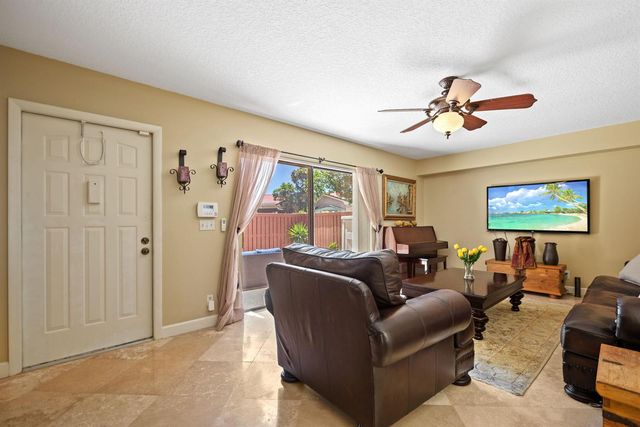 2874 Waterford Drive S, Deerfield Beach, FL 33442